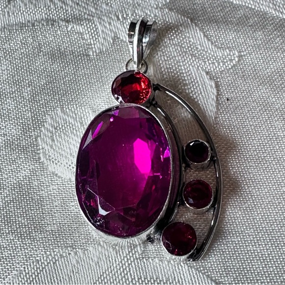 Artisan Silver tone Pendant with Vibrant Pink Crystal and Red Accents - Picture 3 of 7